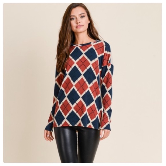 Geo Print Top - Picture 1 of 3